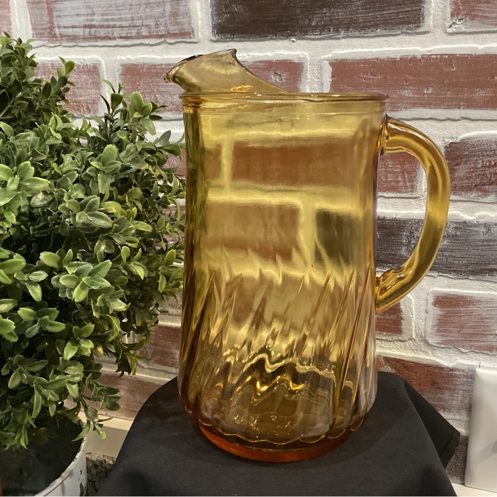 🟠 Large Vintage Amber Glass Tea Water Milk Beverage Serving Pitcher - Heavy